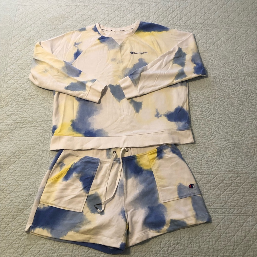 Champion 2 piece shorts set. Size 1X.